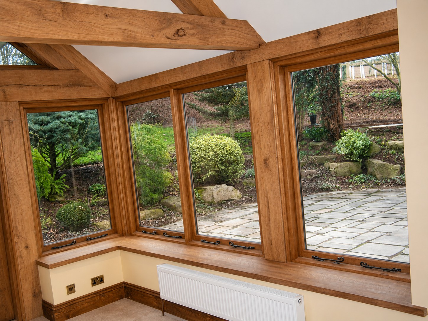Garden-room corner windows and timber framing
