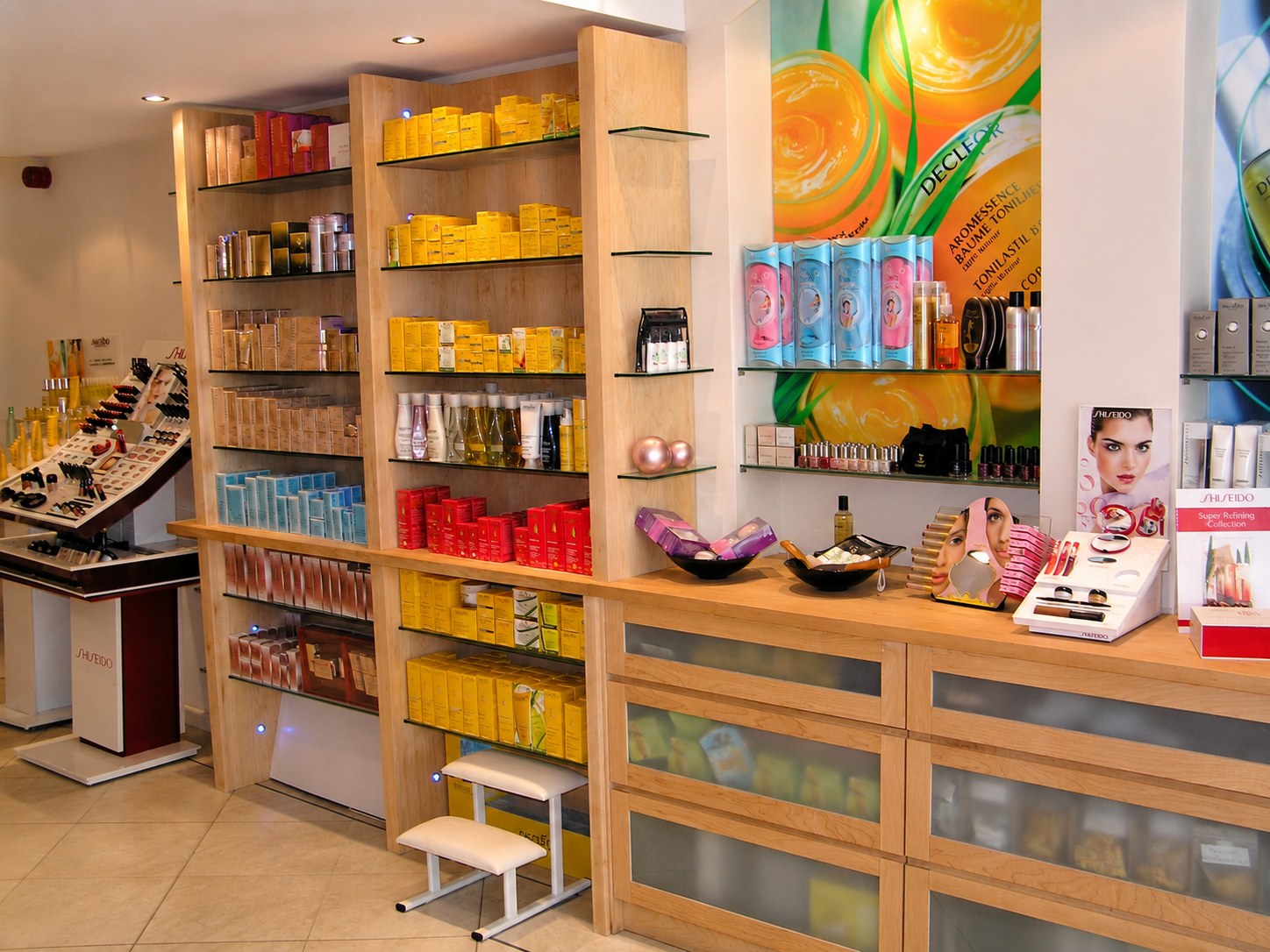 Timber retail shelving and display cabinetry