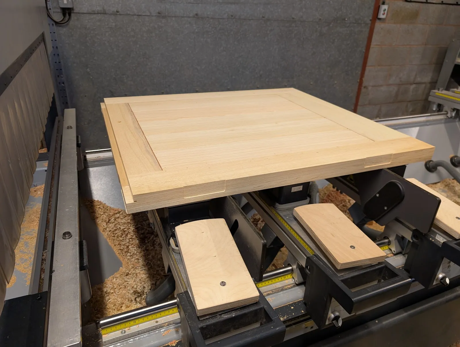 Door component on the workshop CNC machine